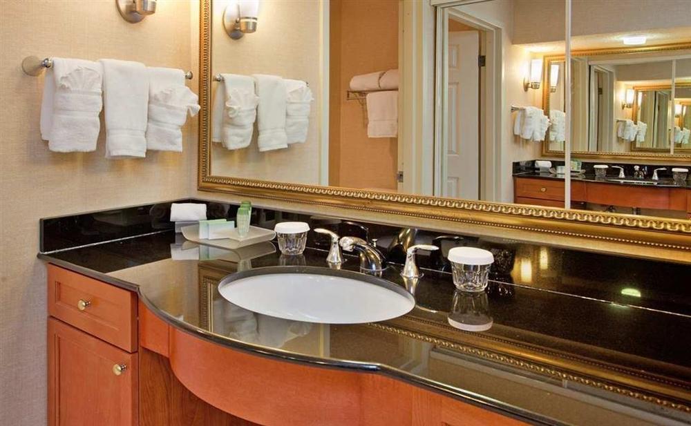 Hotel Homewood By Hilton Houston-willowbrook Mall
